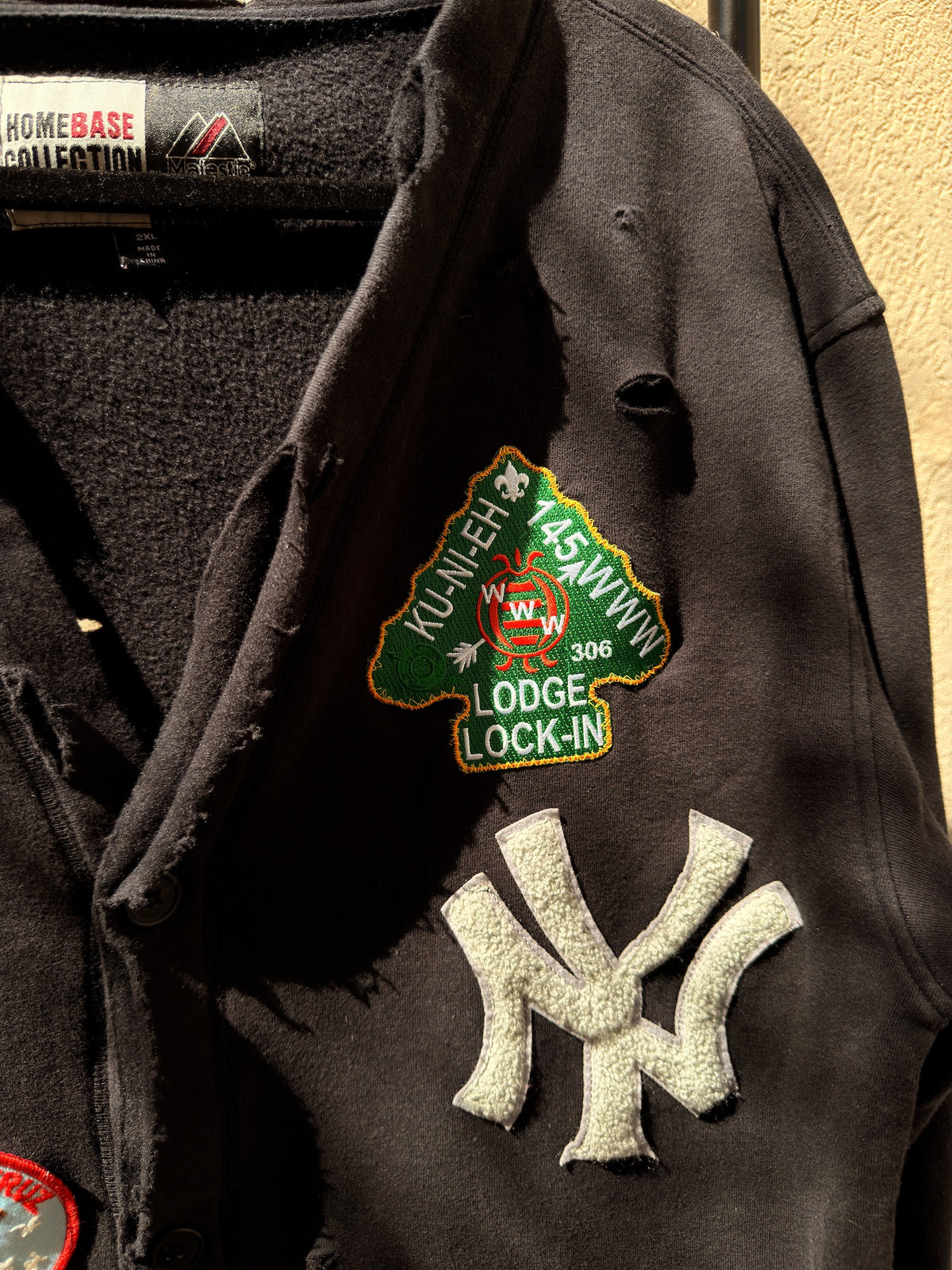 NEW YORK YANKEES PATCHED CARDIGAN